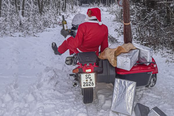 Wildpoldsried Allgäu Dezember 2024 

Von meinem/meiner Galaxy gesendet
Bmw R1100Rs Bj.1995  Leider kein Hochvormat vorhanden ( mann kann ja beidseitig Weinachsts oder Neujahrsgrüße einsetzen)Mirko Schwab